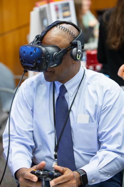 NASA image: Innovation Days - Innovation Showcase