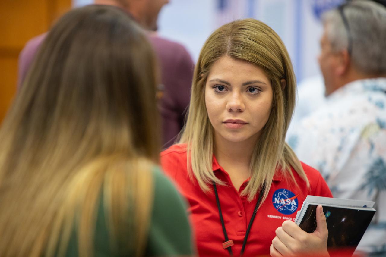 A Kennedy Space Center employee participates in an innovation showcase on Nov. 19, 2019, in the Florida spaceport’s Neil Armstrong Operations and Checkout Building’s Mission Briefing Room. Nearly 50 exhibitors gathered to demonstrate new technologies and innovations during the center’s Innovation Days – one of several events throughout the year aimed at fostering and encouraging an innovative culture at Kennedy. Showcase participants included individuals from multiple directorates, programs and organizations throughout Kennedy. In addition to the showcase, employees had the opportunity to attend an overview presentation on NASA’s Human Landing System (HLS), hosted by HLS Program Manager Lisa Watson-Morgan. 
