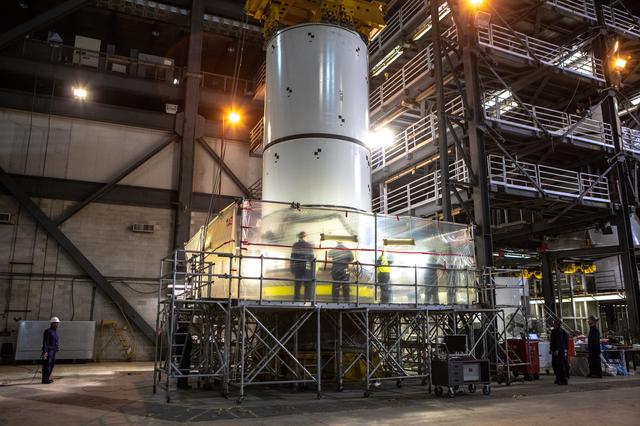 NASA image: Booster Pathfinder Stacking