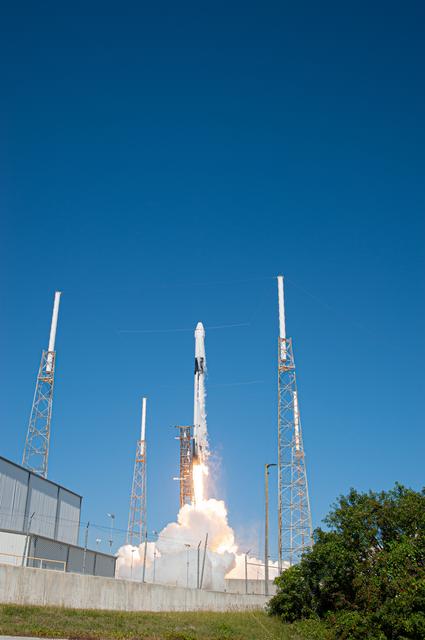NASA image: SpaceX CRS-19 Liftoff