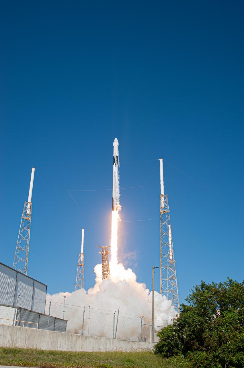 The SpaceX Falcon 9 rocket with the Dragon cargo module climbs upward after liftoff from Space Launch Complex 40 on Cape Canaveral Air Force Station in Florida in the early afternoon on Dec. 5, 2019. Liftoff was at 12:29 p.m. EST. This is SpaceX’s 19th Commercial Resupply Services (CRS-19) mission for NASA to the International Space Station. The Dragon cargo module will deliver more than 5,700 pounds of science and research, crew supplies and vehicle hardware to the orbital laboratory and its crew.