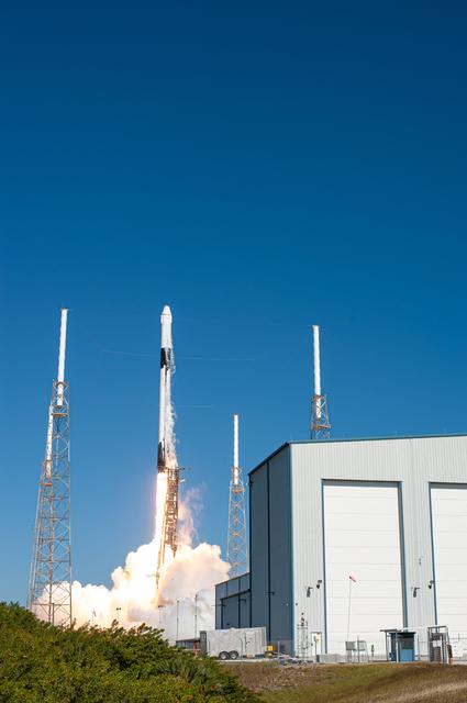 NASA image: SpaceX CRS-19 Liftoff