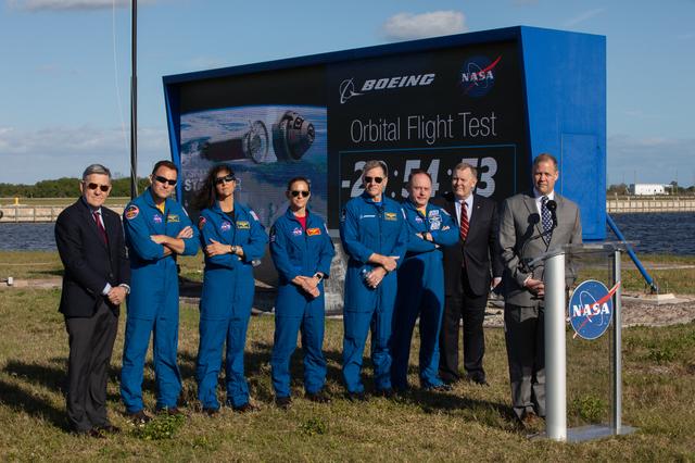 NASA image: Administrator with Astronauts and KSC Center Director Briefing