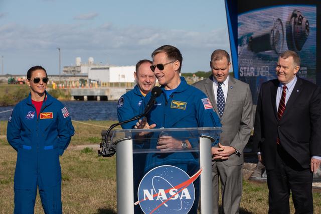 NASA image: Administrator with Astronauts and KSC Center Director Briefing