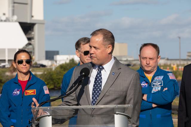 NASA image: Administrator with Astronauts and KSC Center Director Briefing