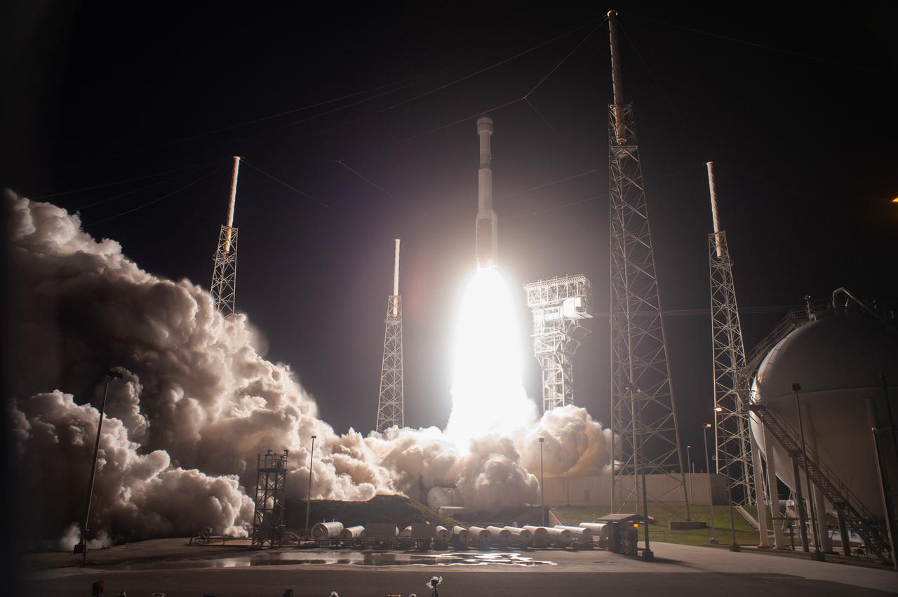 A two-stage United Launch Alliance Atlas V rocket lifts off from Space Launch Complex 41 at Cape Canaveral Air Force Station in Florida for Boeing’s Orbital Flight Test, Dec. 20, 2019. Liftoff occurred at 6:36 a.m. EST. The uncrewed Orbital Flight Test is the Starliner’s first flight for NASA’s Commercial Crew Program.