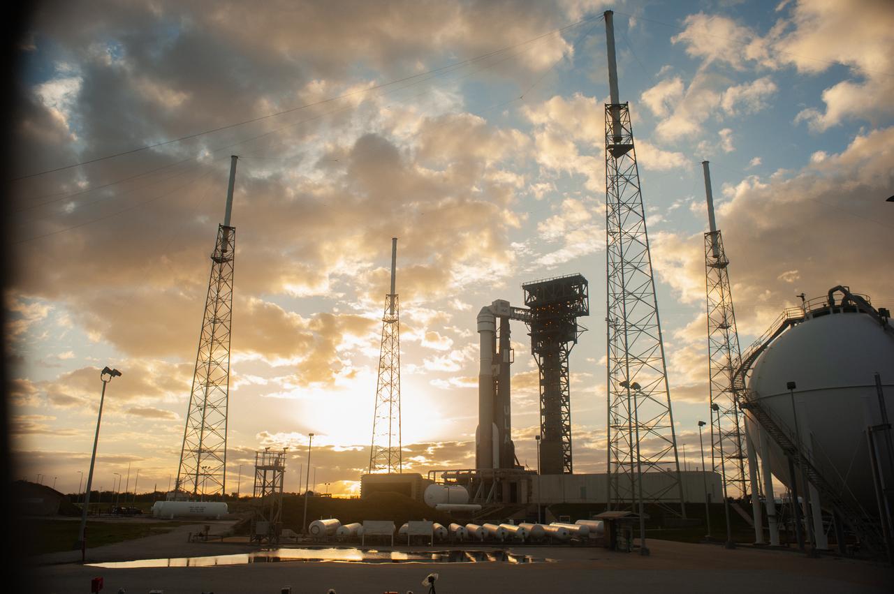 A two-stage United Launch Alliance Atlas V rocket lifts off from Space Launch Complex 41 at Cape Canaveral Air Force Station in Florida for Boeing’s Orbital Flight Test, Dec. 20, 2019. Liftoff occurred at 6:36 a.m. EST. The uncrewed Orbital Flight Test is the Starliner’s first flight for NASA’s Commercial Crew Program.