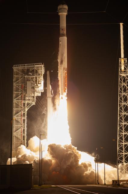 NASA image: CCP Boeing OFT ULA Rocket Liftoff