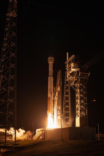 NASA image: CCP Boeing OFT ULA Rocket Liftoff
