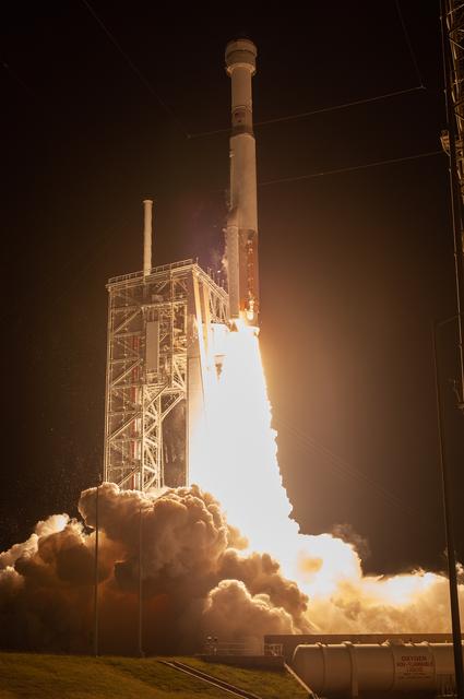 NASA image: CCP Boeing OFT ULA Rocket Liftoff