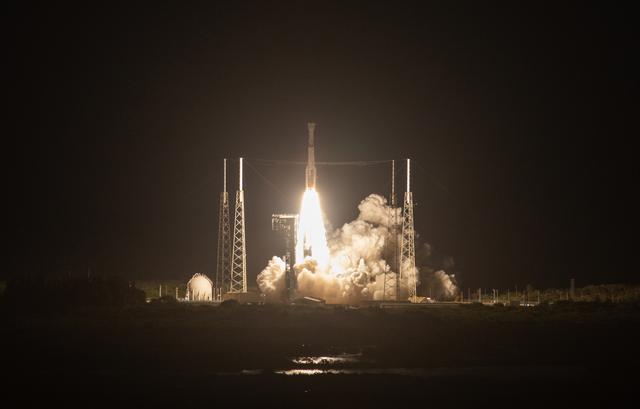 NASA image: CCP Boeing OFT ULA Live Launch Broadcast