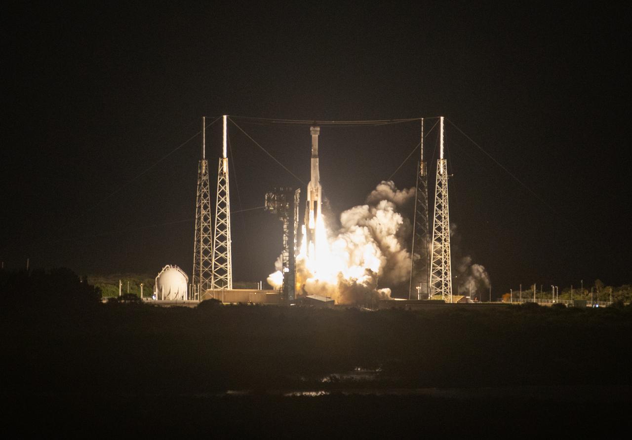 A two-stage United Launch Alliance Atlas V rocket lifts off from Space Launch Complex 41 at Cape Canaveral Air Force Station in Florida for Boeing’s Orbital Flight Test, Dec. 20, 2019. Liftoff occurred at 6:36 a.m. EST. The uncrewed Orbital Flight Test is the Starliner’s first flight to the International Space Station for NASA’s Commercial Crew Program.