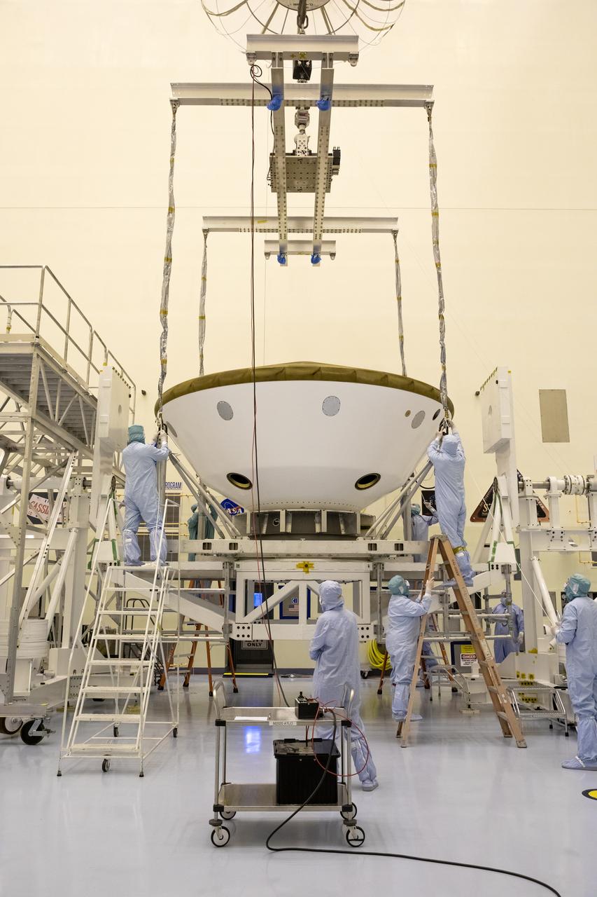 Mars 2020 Lift Activities in Payload Hazardous Serviceing Facility (PHSF)