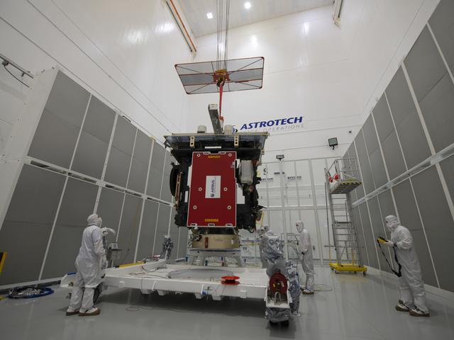 NASA image: Solar Orbiter GTV Mate Integration