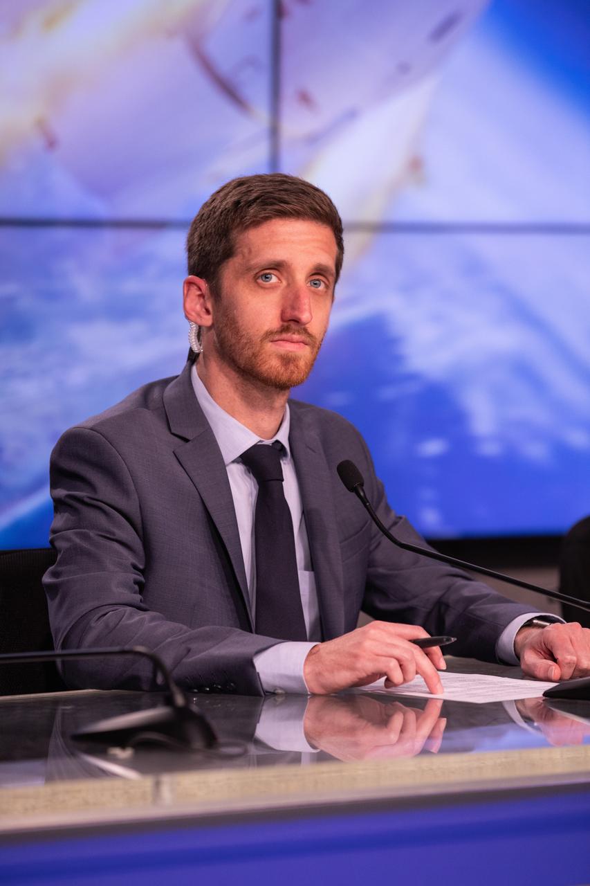 Josh Finch of NASA Communications moderates a briefing at the agency's Kennedy Space Center in Florida on Jan. 17, 2020, prior to launch of SpaceX’s uncrewed In-Flight Abort Test. A SpaceX Falcon 9 rocket topped by the company’s Crew Dragon spacecraft will lift off from Kennedy’s Launch Complex 39A, then begin the launch-abort sequence. The spacecraft will demonstrate its escape capabilities in preparation for crewed flights to the International Space Station as part of the agency’s Commercial Crew Program.