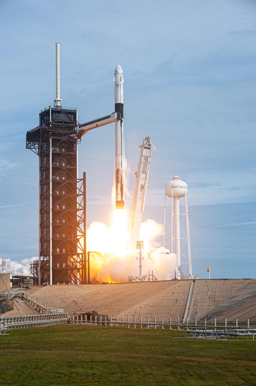 A SpaceX Falcon 9 rocket lifts off from Launch Complex 39A at NASA’s Kennedy Space Center in Florida at 10:30 a.m. EST on Jan. 19, 2020, carrying the Crew Dragon spacecraft on the company’s uncrewed In-Flight Abort Test. The flight test demonstrated the spacecraft’s escape capabilities in preparation for crewed flights to the International Space Station as part of the agency’s Commercial Crew Program. 