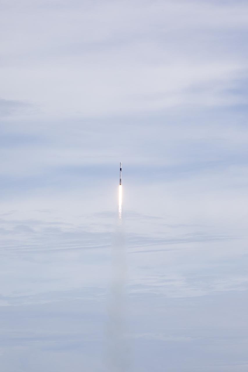 A SpaceX Falcon 9 rocket lifts off from Launch Complex 39A at NASA’s Kennedy Space Center in Florida on Jan. 19, 2020, carrying the Crew Dragon spacecraft on the company’s uncrewed In-Flight Abort Test. The flight test demonstrated the spacecraft’s escape capabilities in preparation for crewed flights to the International Space Station as part of the agency’s Commercial Crew Program. 