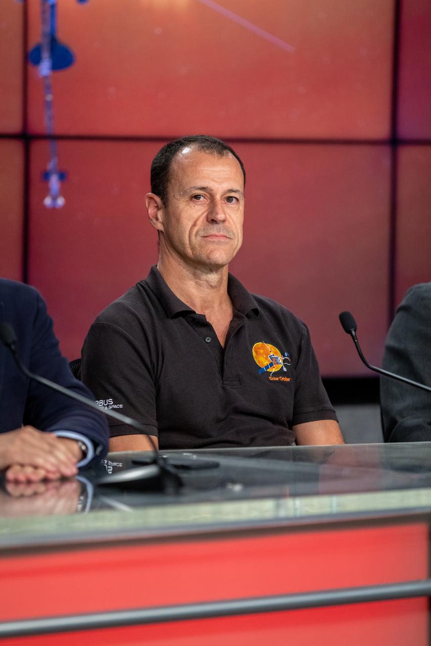 Ian Walters, Solar Orbiter project manager, Airbus Defence and Space, participates in a prelaunch news conference for the Solar Orbiter mission at NASA’s Kennedy Space Center in Florida on Feb. 7, 2020. Solar Orbiter is an international cooperative mission between ESA (European Space Agency) and NASA. The mission aims to study the Sun, its outer atmosphere and solar wind. The spacecraft will provide the first images of the Sun’s poles. The spacecraft was developed by Airbus Defence and Space. NASA’s Launch Services Program based at Kennedy is managing the launch. Solar Orbiter will launch aboard a United Launch Alliance Atlas V rocket on Feb. 9, 2020, from Space Launch Complex 41 at Cape Canaveral Air Force Station.