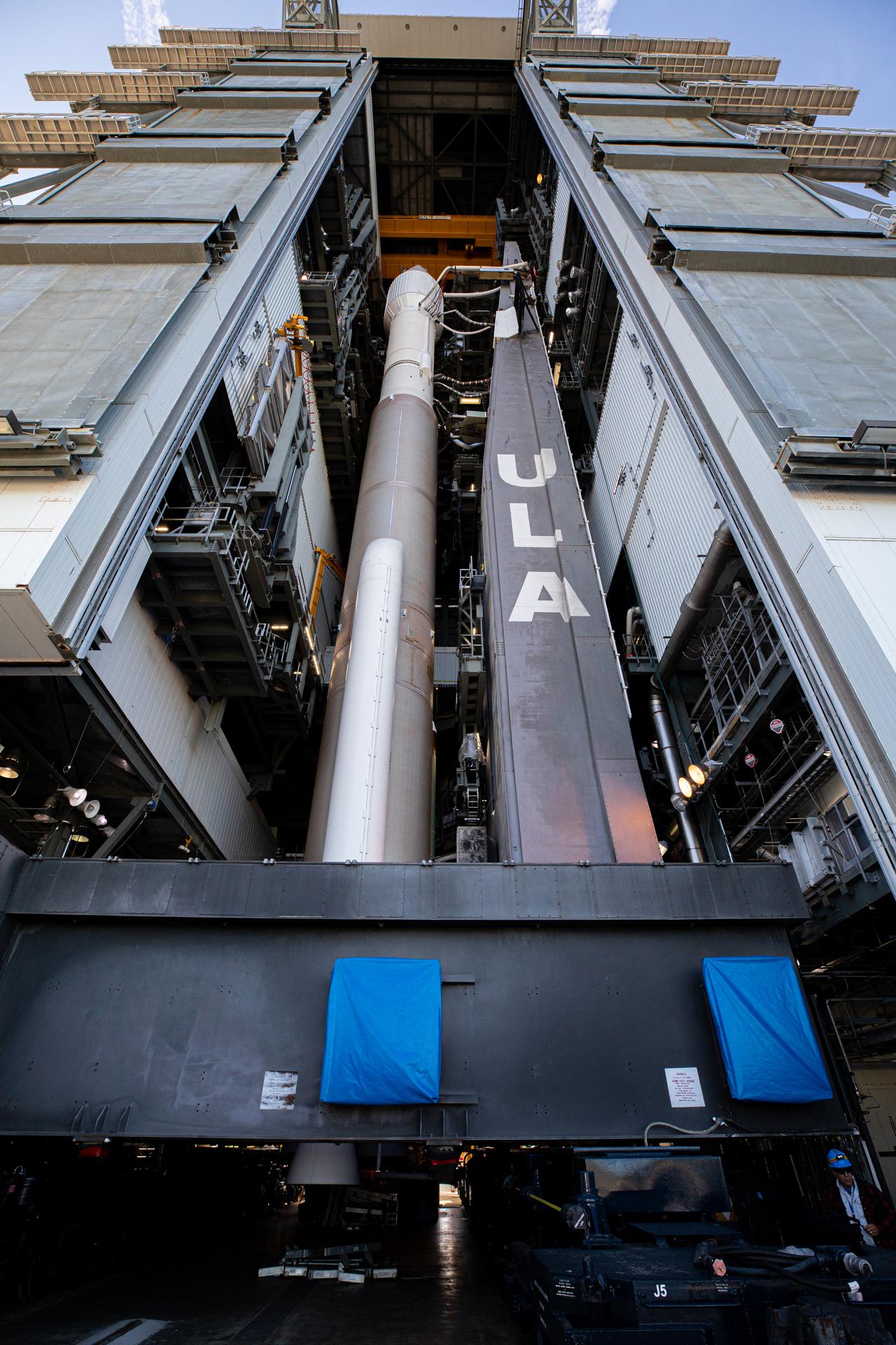 Solar Orbiter Rollout to Pad