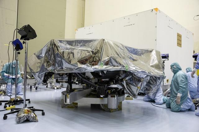 NASA image: Mars 2020 Rover Unbagging in PHSF