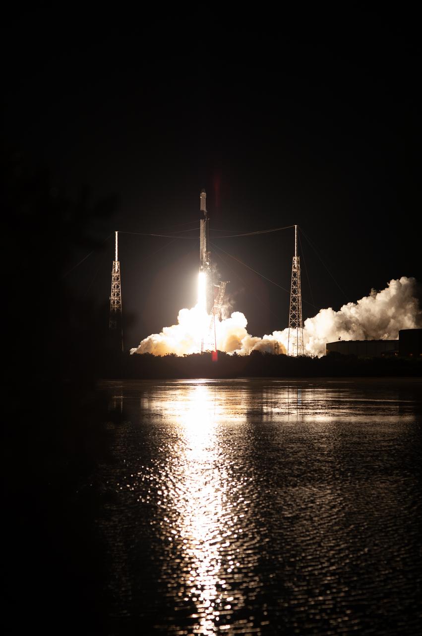 A SpaceX Falcon 9 rocket lifts off from Space Launch Complex 40 at Cape Canaveral Air Force Station in Florida at 11:50 p.m. EST on March 6, 2020, carrying the uncrewed cargo Dragon spacecraft on its journey to the International Space Station for NASA and SpaceX’s 20th Commercial Resupply Services (CRS-20) mission. Dragon will deliver more than 5,600 pounds of science investigations and cargo to the orbiting laboratory.