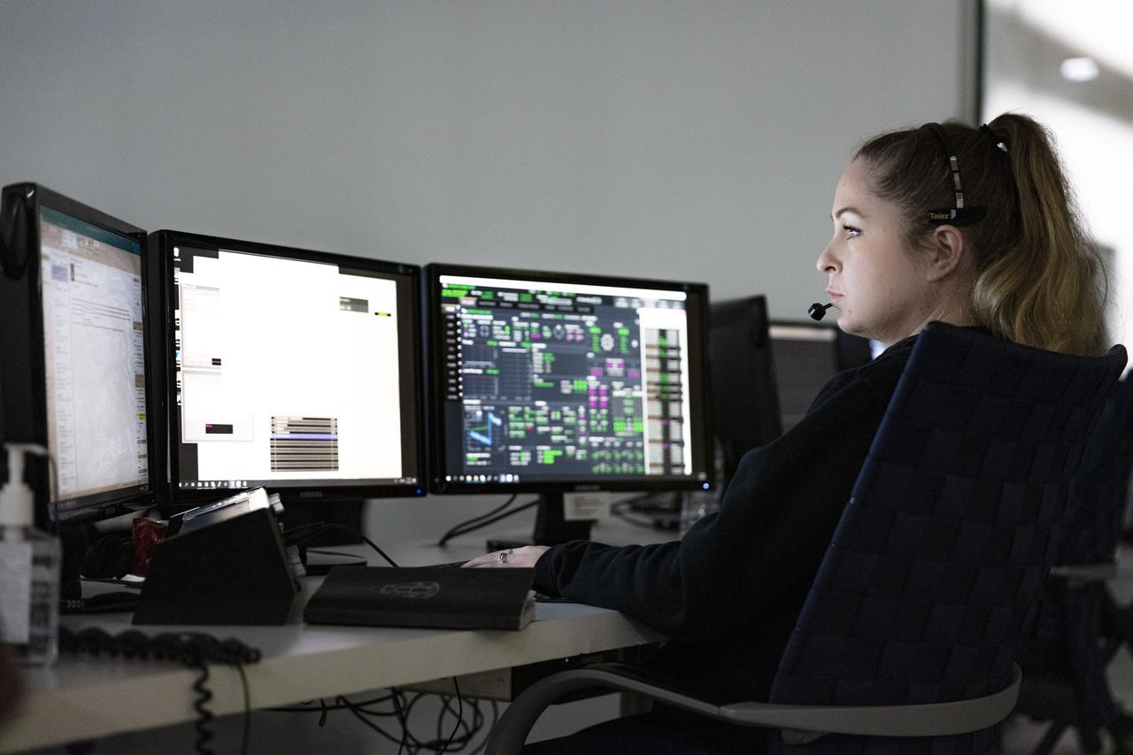 On Thursday, March 19 and Friday, March 20, SpaceX teams in Firing Room 4 at NASA's Kennedy Space Center in Florida and the company's Mission Control in Hawthorne, California, along with NASA flight controllers in Mission Control Houston, executed a full simulation of launch and docking of the Crew Dragon spacecraft, with NASA astronauts Bob Behnken and Doug Hurley participating in SpaceX's flight simulator. 