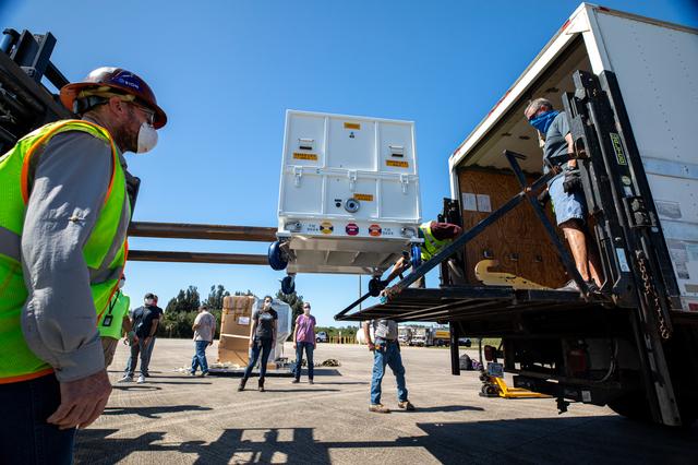 NASA image: Mars 2020 Adaptive Caching Assembly (ACA) Arrival