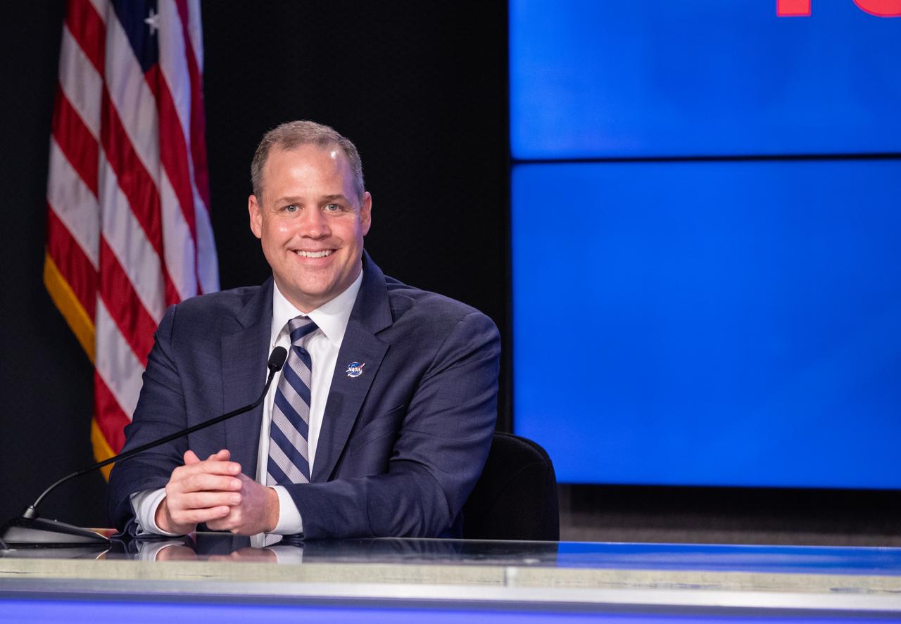 NASA Administrator Jim Bridenstine participates in a press briefing inside the Press Site auditorium on May 26, 2020, at the agency’s Kennedy Space Center in Florida ahead of NASA’s SpaceX Demo-2 launch, slated for Wednesday, May 27. A SpaceX Falcon 9 rocket and Crew Dragon spacecraft are scheduled to lift off from Kennedy’s Launch Complex 39A, carrying NASA astronauts Robert Behnken and Douglas Hurley to the International Space Station. This will mark the first launch of astronauts from U.S. soil to the space station since the conclusion of the Space Shuttle Program in 2011. Part of the agency’s Commercial Crew Program, this will be SpaceX’s final flight test, paving the way for NASA to certify the crew transportation system for regular, crewed flights to the orbiting laboratory. Liftoff is scheduled for 4:33 p.m. EDT.