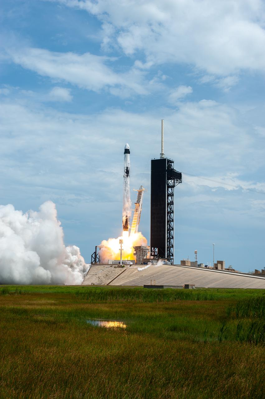 A SpaceX Falcon 9 rocket and Crew Dragon spacecraft lifts off from Launch Complex 39A at NASA’s Kennedy Space Center in Florida on May 30, 2020, carrying NASA astronauts Robert Behnken and Douglas Hurley to the International Space Station for the agency’s SpaceX Demo-2 mission. Liftoff occurred at 3:22 p.m. EDT. Behnken and Hurley are the first astronauts to launch from U.S. soil to the space station since the end of the Space Shuttle Program in 2011. Part of NASA’s Commercial Crew Program, this will be SpaceX’s final flight test, paving the way for the agency to certify the crew transportation system for regular, crewed flights to the orbiting laboratory.