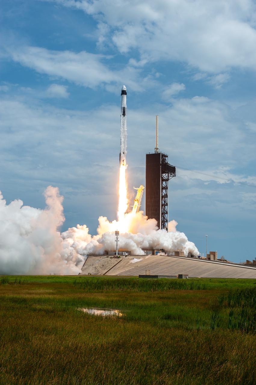 A SpaceX Falcon 9 rocket and Crew Dragon spacecraft lifts off from Launch Complex 39A at NASA’s Kennedy Space Center in Florida on May 30, 2020, carrying NASA astronauts Robert Behnken and Douglas Hurley to the International Space Station for the agency’s SpaceX Demo-2 mission. Liftoff occurred at 3:22 p.m. EDT. Behnken and Hurley are the first astronauts to launch from U.S. soil to the space station since the end of the Space Shuttle Program in 2011. Part of NASA’s Commercial Crew Program, this will be SpaceX’s final flight test, paving the way for the agency to certify the crew transportation system for regular, crewed flights to the orbiting laboratory.