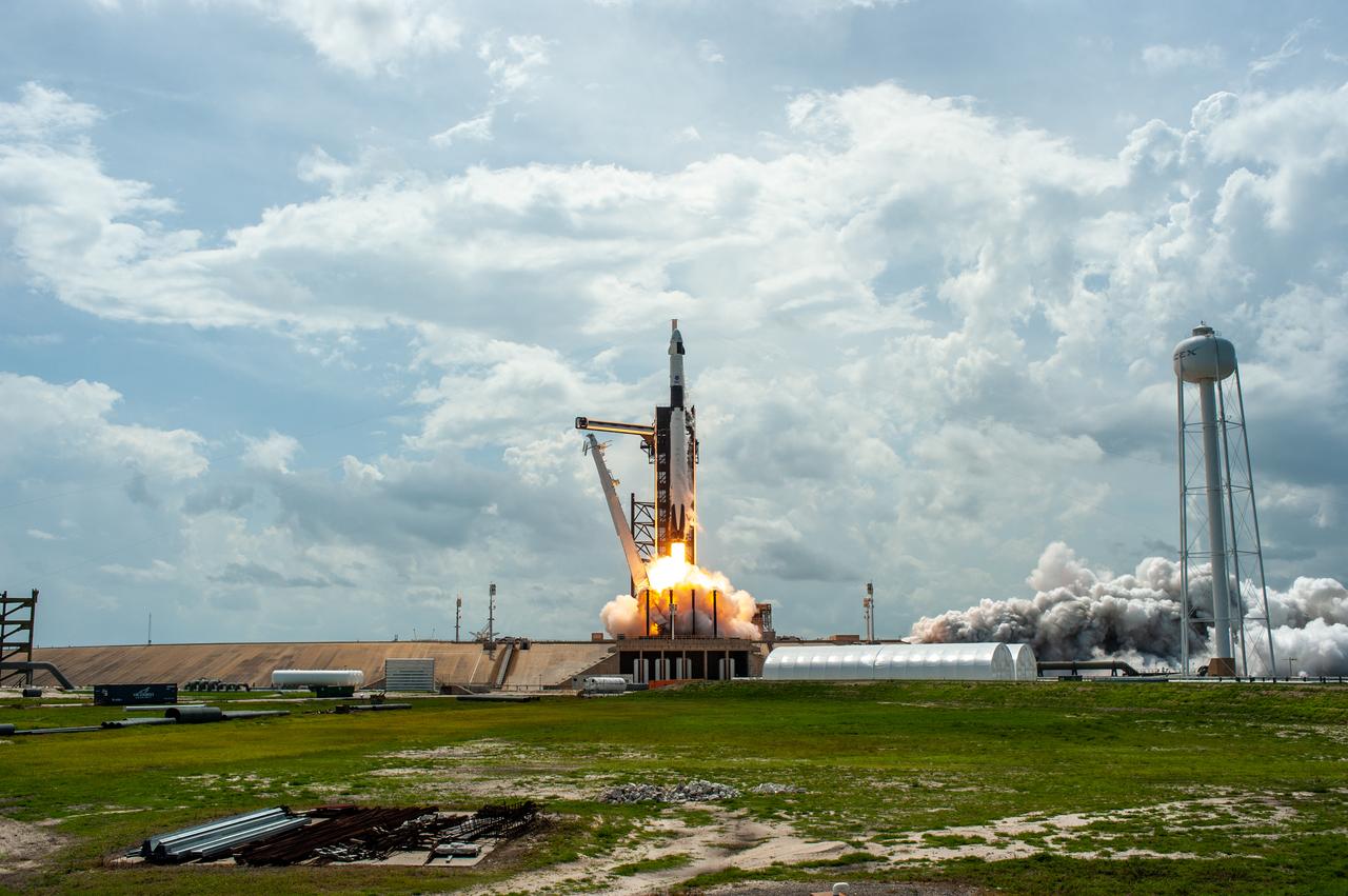A SpaceX Falcon 9 rocket and Crew Dragon spacecraft lifts off from Launch Complex 39A at NASA’s Kennedy Space Center in Florida on May 30, 2020, carrying NASA astronauts Robert Behnken and Douglas Hurley to the International Space Station for the agency’s SpaceX Demo-2 mission. Liftoff occurred at 3:22 p.m. EDT. Behnken and Hurley are the first astronauts to launch from U.S. soil to the space station since the end of the Space Shuttle Program in 2011. Part of NASA’s Commercial Crew Program, this will be SpaceX’s final flight test, paving the way for the agency to certify the crew transportation system for regular, crewed flights to the orbiting laboratory.