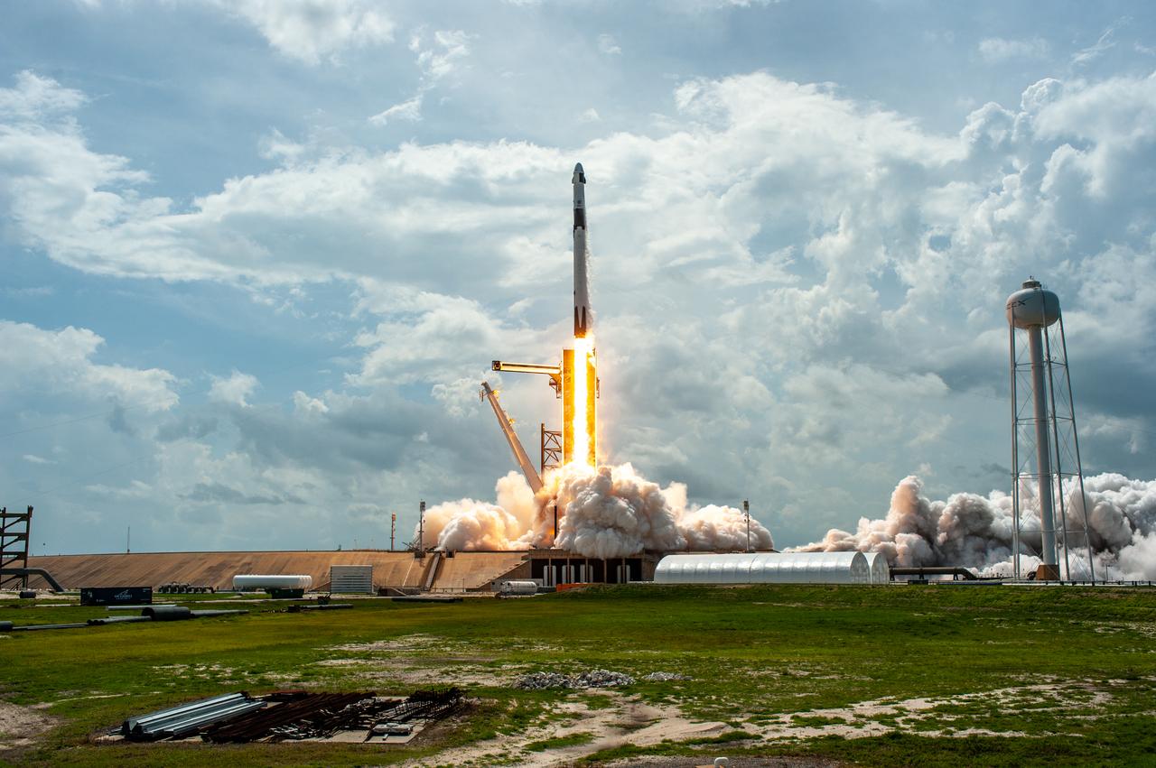A SpaceX Falcon 9 rocket and Crew Dragon spacecraft lifts off from Launch Complex 39A at NASA’s Kennedy Space Center in Florida on May 30, 2020, carrying NASA astronauts Robert Behnken and Douglas Hurley to the International Space Station for the agency’s SpaceX Demo-2 mission. Liftoff occurred at 3:22 p.m. EDT. Behnken and Hurley are the first astronauts to launch from U.S. soil to the space station since the end of the Space Shuttle Program in 2011. Part of NASA’s Commercial Crew Program, this will be SpaceX’s final flight test, paving the way for the agency to certify the crew transportation system for regular, crewed flights to the orbiting laboratory.