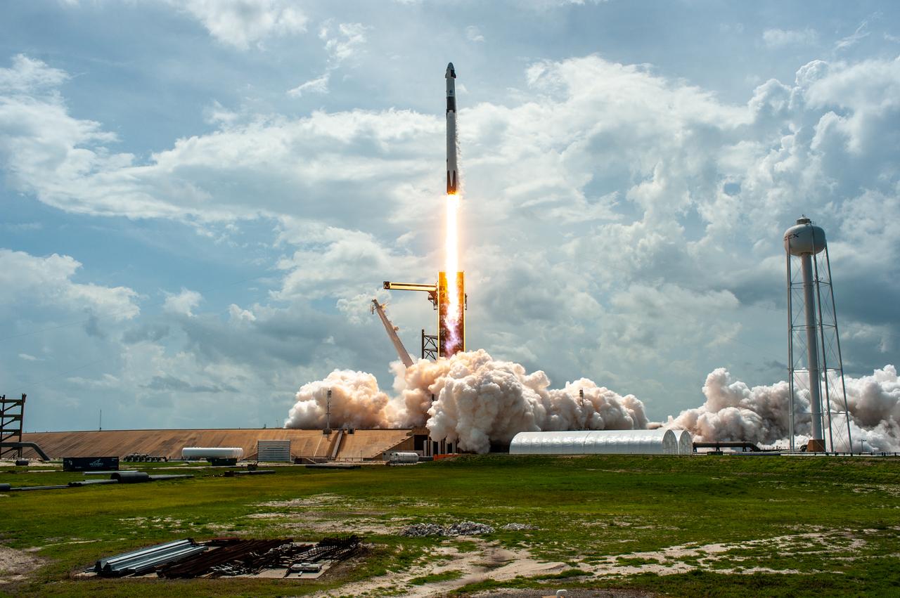 A SpaceX Falcon 9 rocket soars upward after lifting off from historic Launch Complex 39A at NASA’s Kennedy Space Center in Florida on May 30, 2020, carrying NASA astronauts Robert Behnken and Douglas Hurley to the International Space Station in a SpaceX Crew Dragon capsule for the agency’s SpaceX Demo-2 mission. Liftoff occurred at 3:22 p.m. EDT. Behnken and Hurley are the first astronauts to launch from U.S. soil to the space station since the end of the Space Shuttle Program in 2011. Part of NASA’s Commercial Crew Program, this will be SpaceX’s final flight test, paving the way for the agency to certify the crew transportation system for regular, crewed flights to the orbiting laboratory.