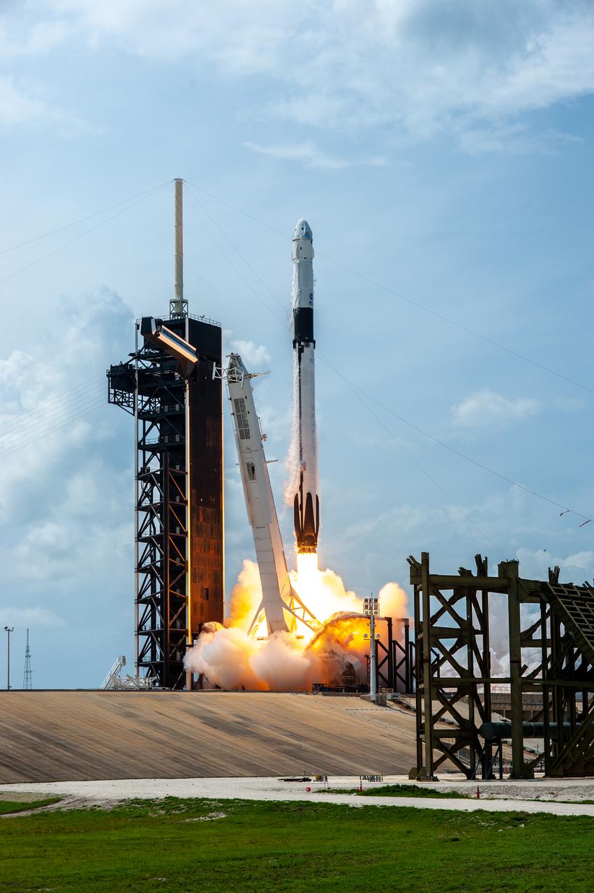 A SpaceX Falcon 9 rocket and Crew Dragon spacecraft lifts off from Launch Complex 39A at NASA’s Kennedy Space Center in Florida on May 30, 2020, carrying NASA astronauts Robert Behnken and Douglas Hurley to the International Space Station for the agency’s SpaceX Demo-2 mission. Liftoff occurred at 3:22 p.m. EDT. Behnken and Hurley are the first astronauts to launch from U.S. soil to the space station since the end of the Space Shuttle Program in 2011. Part of NASA’s Commercial Crew Program, this will be SpaceX’s final flight test, paving the way for the agency to certify the crew transportation system for regular, crewed flights to the orbiting laboratory.