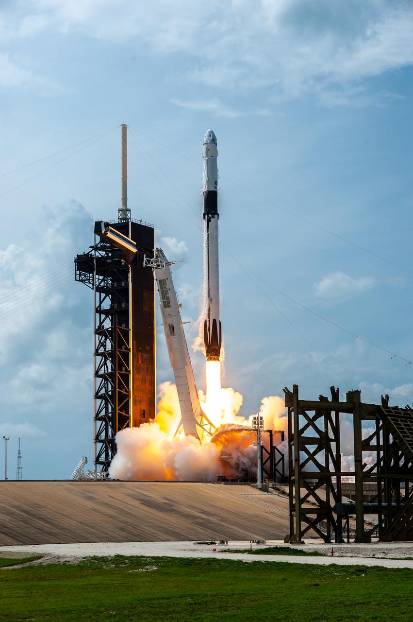 A SpaceX Falcon 9 rocket and Crew Dragon spacecraft lifts off from Launch Complex 39A at NASA’s Kennedy Space Center in Florida on May 30, 2020, carrying NASA astronauts Robert Behnken and Douglas Hurley to the International Space Station for the agency’s SpaceX Demo-2 mission. Liftoff occurred at 3:22 p.m. EDT. Behnken and Hurley are the first astronauts to launch from U.S. soil to the space station since the end of the Space Shuttle Program in 2011. Part of NASA’s Commercial Crew Program, this will be SpaceX’s final flight test, paving the way for the agency to certify the crew transportation system for regular, crewed flights to the orbiting laboratory.