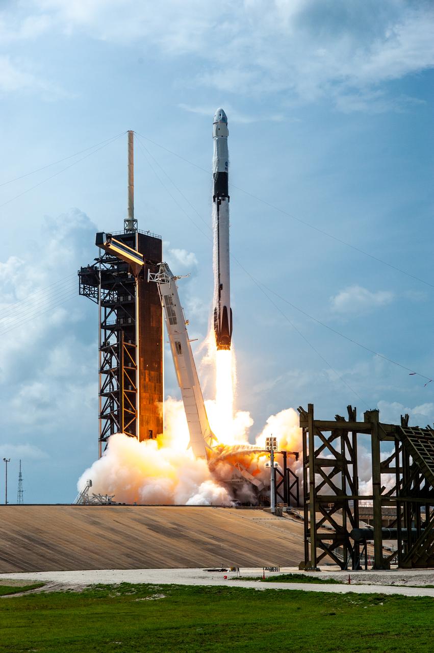 A SpaceX Falcon 9 rocket and Crew Dragon spacecraft lifts off from Launch Complex 39A at NASA’s Kennedy Space Center in Florida on May 30, 2020, carrying NASA astronauts Robert Behnken and Douglas Hurley to the International Space Station for the agency’s SpaceX Demo-2 mission. Liftoff occurred at 3:22 p.m. EDT. Behnken and Hurley are the first astronauts to launch from U.S. soil to the space station since the end of the Space Shuttle Program in 2011. Part of NASA’s Commercial Crew Program, this will be SpaceX’s final flight test, paving the way for the agency to certify the crew transportation system for regular, crewed flights to the orbiting laboratory.