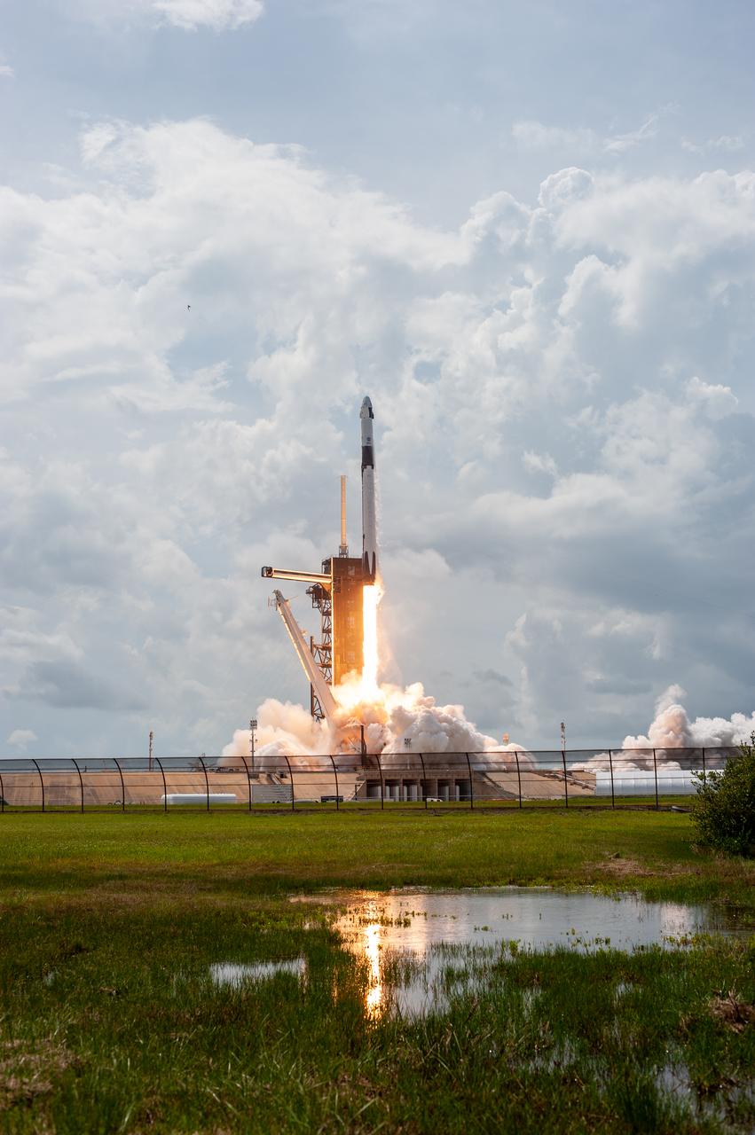 A SpaceX Falcon 9 rocket and Crew Dragon spacecraft lifts off from Launch Complex 39A at NASA’s Kennedy Space Center in Florida on May 30, 2020, carrying NASA astronauts Robert Behnken and Douglas Hurley to the International Space Station for the agency’s SpaceX Demo-2 mission. Liftoff occurred at 3:22 p.m. EDT. Behnken and Hurley are the first astronauts to launch from U.S. soil to the space station since the end of the Space Shuttle Program in 2011. Part of NASA’s Commercial Crew Program, this will be SpaceX’s final flight test, paving the way for the agency to certify the crew transportation system for regular, crewed flights to the orbiting laboratory.