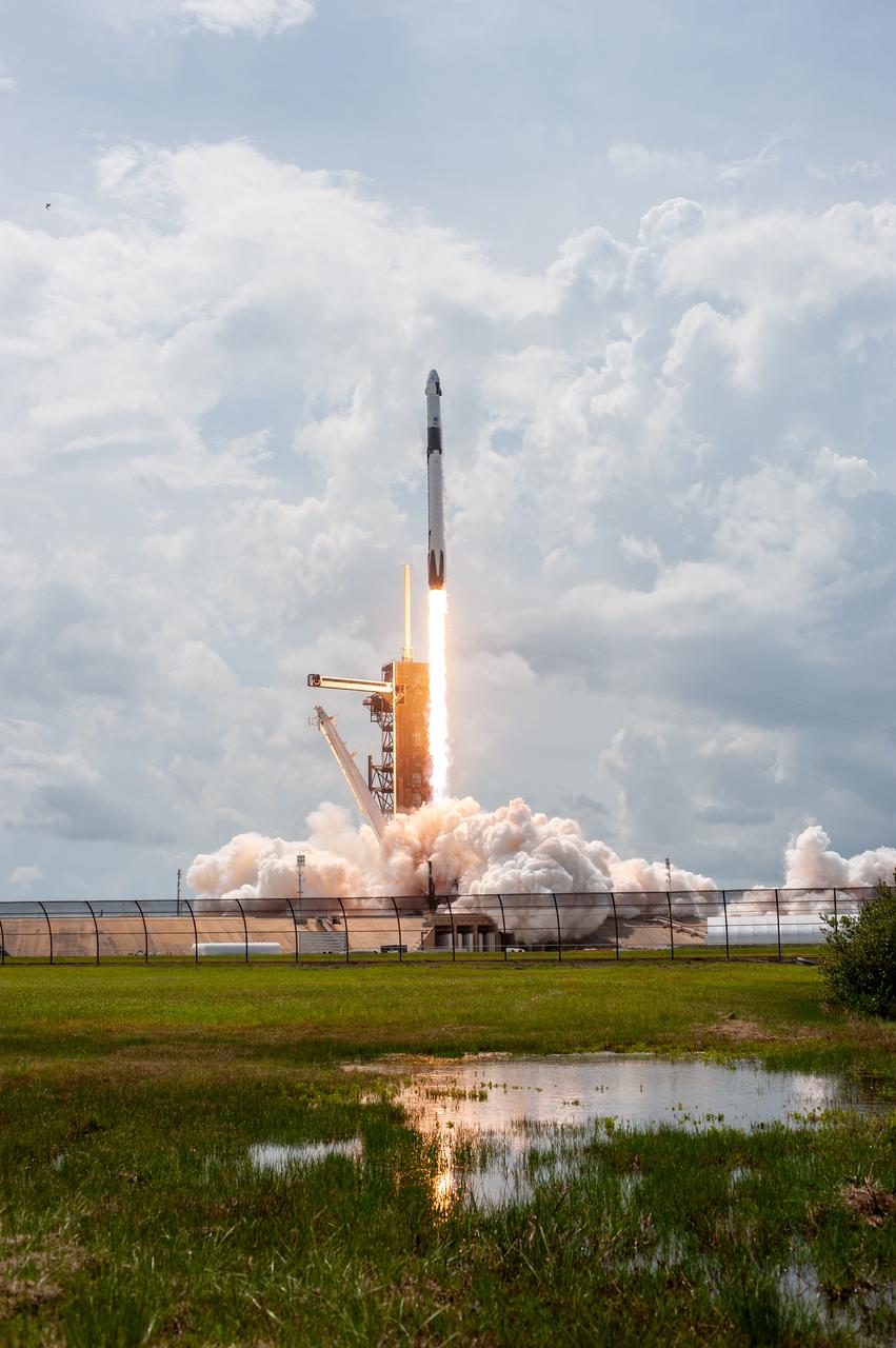 A SpaceX Falcon 9 rocket and Crew Dragon spacecraft lifts off from Launch Complex 39A at NASA’s Kennedy Space Center in Florida on May 30, 2020, carrying NASA astronauts Robert Behnken and Douglas Hurley to the International Space Station for the agency’s SpaceX Demo-2 mission. Liftoff occurred at 3:22 p.m. EDT. Behnken and Hurley are the first astronauts to launch from U.S. soil to the space station since the end of the Space Shuttle Program in 2011. Part of NASA’s Commercial Crew Program, this will be SpaceX’s final flight test, paving the way for the agency to certify the crew transportation system for regular, crewed flights to the orbiting laboratory.