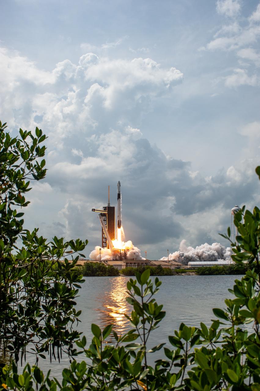 A SpaceX Falcon 9 rocket and Crew Dragon spacecraft lifts off from Launch Complex 39A at NASA’s Kennedy Space Center in Florida on May 30, 2020, carrying NASA astronauts Robert Behnken and Douglas Hurley to the International Space Station for the agency’s SpaceX Demo-2 mission. Liftoff occurred at 3:22 p.m. EDT. Behnken and Hurley are the first astronauts to launch from U.S. soil to the space station since the end of the Space Shuttle Program in 2011. Part of NASA’s Commercial Crew Program, this will be SpaceX’s final flight test, paving the way for the agency to certify the crew transportation system for regular, crewed flights to the orbiting laboratory.