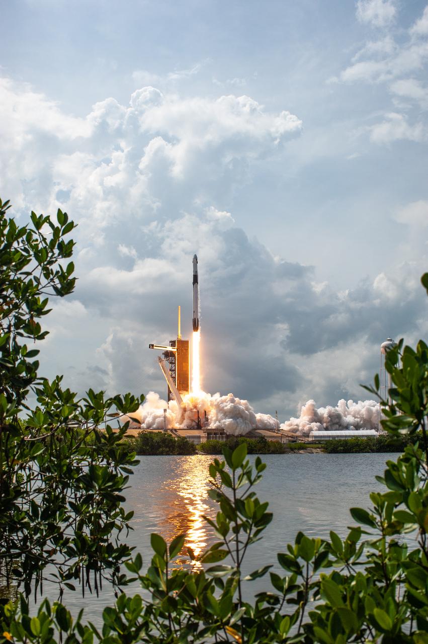 A SpaceX Falcon 9 rocket and Crew Dragon spacecraft lifts off from Launch Complex 39A at NASA’s Kennedy Space Center in Florida on May 30, 2020, carrying NASA astronauts Robert Behnken and Douglas Hurley to the International Space Station for the agency’s SpaceX Demo-2 mission. Liftoff occurred at 3:22 p.m. EDT. Behnken and Hurley are the first astronauts to launch from U.S. soil to the space station since the end of the Space Shuttle Program in 2011. Part of NASA’s Commercial Crew Program, this will be SpaceX’s final flight test, paving the way for the agency to certify the crew transportation system for regular, crewed flights to the orbiting laboratory.