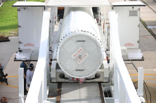 NASA image: Mars 2020 SRB 3 Preparations for Lift and Mate