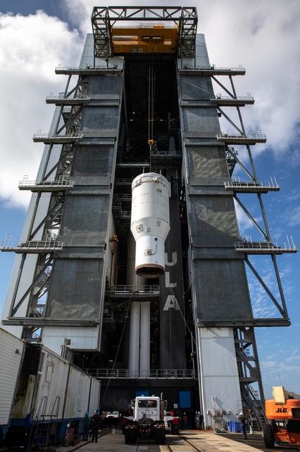 NASA image: Mars 2020 Centaur Lift and Mate