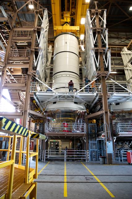 NASA image: Artemis I Booster Segment Mate Pinning