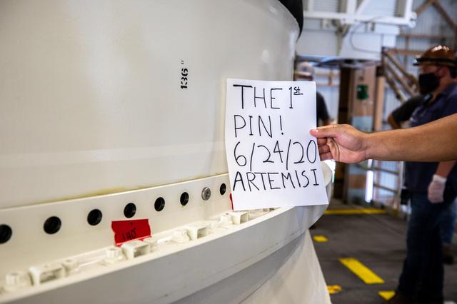 NASA image: Artemis I Booster Segment Mate Pinning