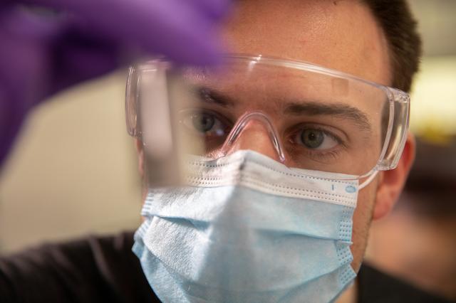 NASA image: Exploration Research and Technology Lab Work - Kevin Grossman, G