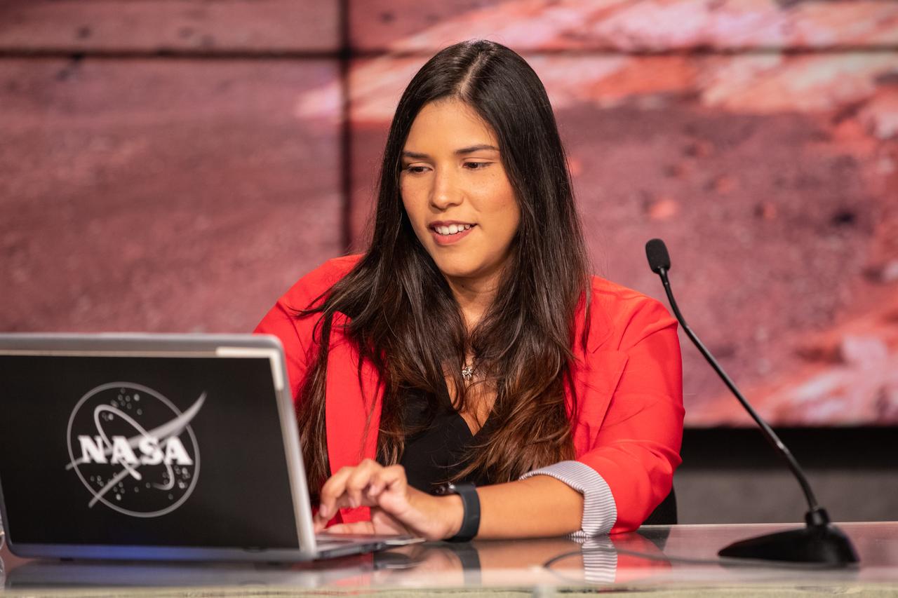 NASA Public Affairs Specialist Kristi Irastorza hosts a “Mars 2020 Social Media Q&A: En Español” program on Wednesday, July 22, at NASA’s Kennedy Space Center in Florida. The event featured representatives from NASA’s Launch Services Program (LSP) and NASA’s Jet Propulsion Laboratory. The Mars Perseverance rover is scheduled to lift off aboard a United Launch Alliance Atlas V 541 rocket from Cape Canaveral Air Force Station’s Space Launch Complex 41 on Thursday, July 30. The two-hour window opens at 7:50 a.m. EDT. LSP, based at Kennedy, is managing the launch.