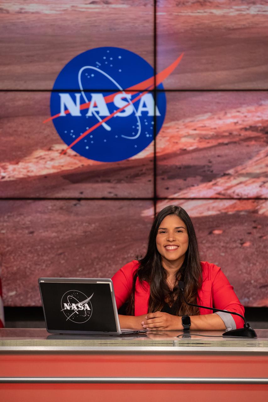 NASA Public Affairs Specialist Kristi Irastorza hosts a “Mars 2020 Social Media Q&A: En Español” program on Wednesday, July 22, at NASA’s Kennedy Space Center in Florida. The event featured representatives from NASA’s Launch Services Program (LSP) and NASA’s Jet Propulsion Laboratory. The Mars Perseverance rover is scheduled to lift off aboard a United Launch Alliance Atlas V 541 rocket from Cape Canaveral Air Force Station’s Space Launch Complex 41 on Thursday, July 30. The two-hour window opens at 7:50 a.m. EDT. LSP, based at Kennedy, is managing the launch.