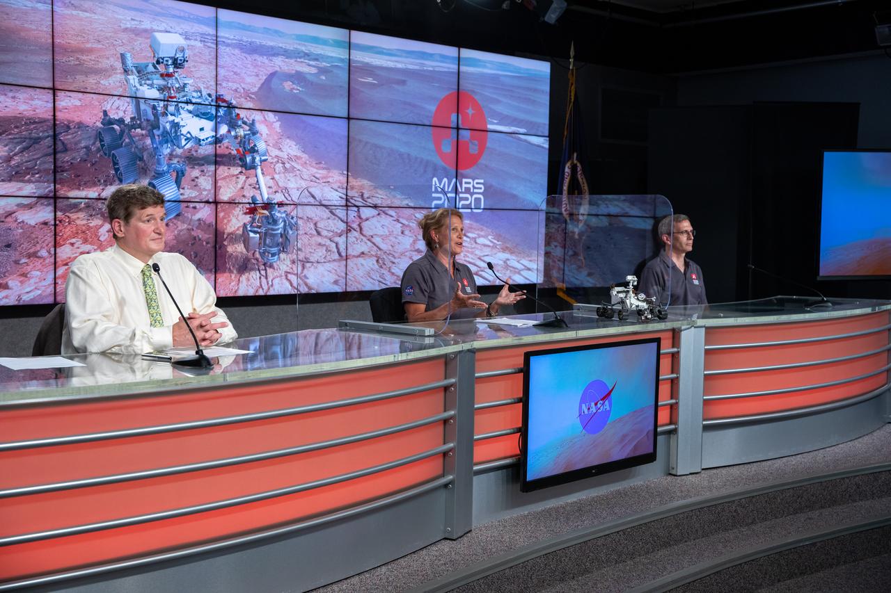 A Mars 2020 Mission Engineering and Science Briefing is held at NASA’s Kennedy Space Center in Florida on July 27, 2020. Participating in the briefing from left, are Moderator DC Agle, NASA’s Jet Propulsion Laboratory; Lori Glaze, Planetary Science Division director, NASA Headquarters; and Ken Farley, project scientist, California Institute of Technology. The Mars Perseverance rover is scheduled to launch July 30, on a United Launch Alliance Atlas V 541 rocket from Space Launch Complex 41 at nearby Cape Canaveral Air Force Station. The rover is part of NASA’s Mars Exploration Program, a long-term effort of robotic exploration of the Red Planet. The rover will search for habitable conditions in the ancient past and signs of past microbial life on Mars. The Launch Services Program at Kennedy is responsible for launch management.
