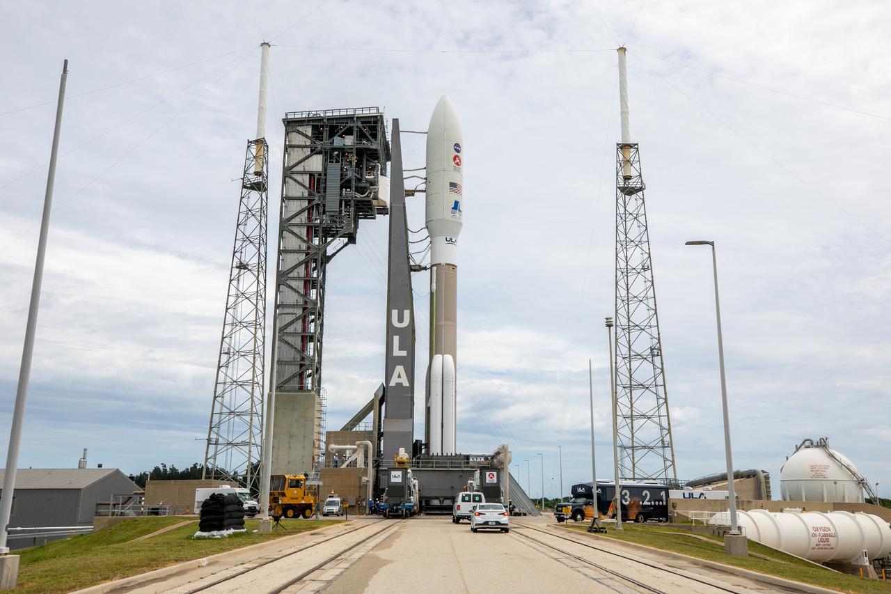 The United Launch Alliance Atlas V 541 rocket, carrying NASA’s Mars Perseverance rover and Ingenuity helicopter, arrives at the launch pad at Space Launch Complex 41 at Cape Canaveral Air Force Station on July 28, 2020. First motion from the Vertical Integration Facility was at 10:24 a.m. EDT. Launch of the Mars 2020 mission is scheduled for July 30. The rover is part of NASA’s Mars Exploration Program, a long-term effort of robotic exploration of the Red Planet. The rover will search for habitable conditions in the ancient past and signs of past microbial life on Mars. The Launch Services Program at Kennedy is responsible for launch management.