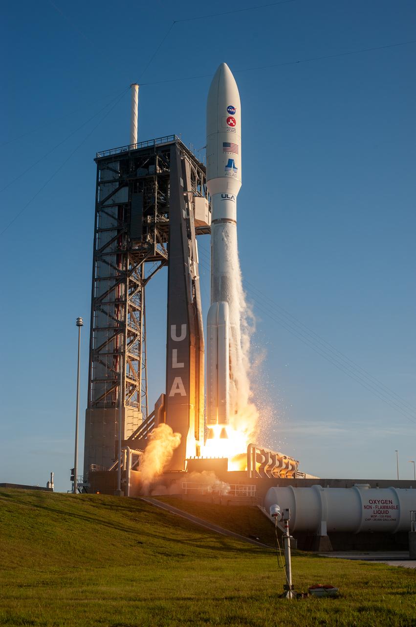 A United Launch Alliance Atlas V 541 rocket lifts off from Space Launch Complex 41 at Cape Canaveral Air Force Station in Florida on July 30, 2020, at 7:50 a.m. EDT, carrying NASA’s Mars Perseverance rover and Ingenuity helicopter. The rover is part of NASA’s Mars Exploration Program, a long-term effort of robotic exploration of the Red Planet. The rover’s seven instruments will search for habitable conditions in the ancient past and signs of past microbial life on Mars. The Launch Services Program at Kennedy is responsible for launch management.
